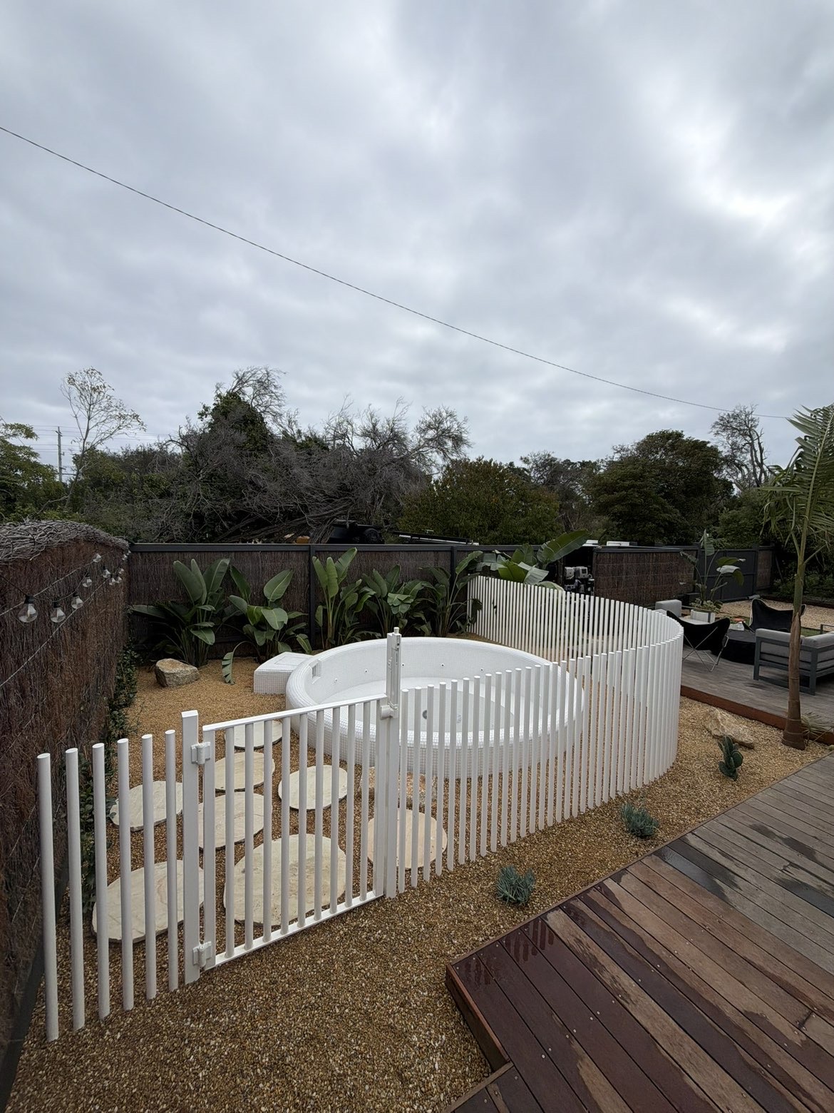Curved pool fence project